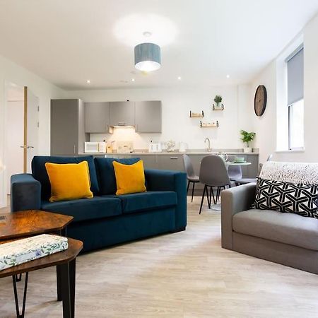 Polly'S Place Apartment Taunton & Free Off Road Parking & Wifi Eksteriør billede