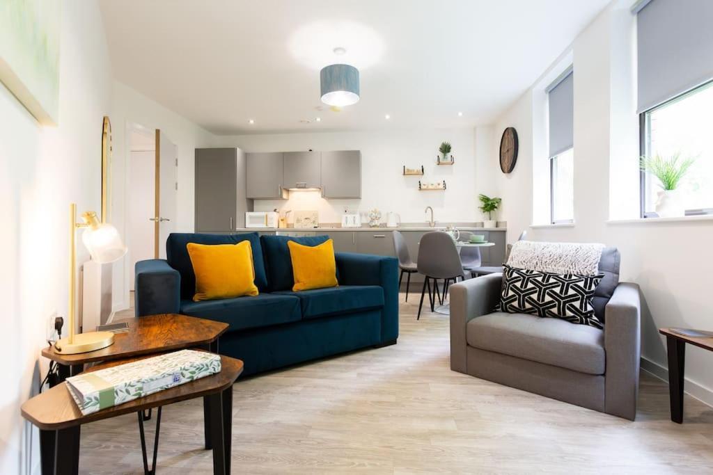 Polly'S Place Apartment Taunton & Free Off Road Parking & Wifi Eksteriør billede
