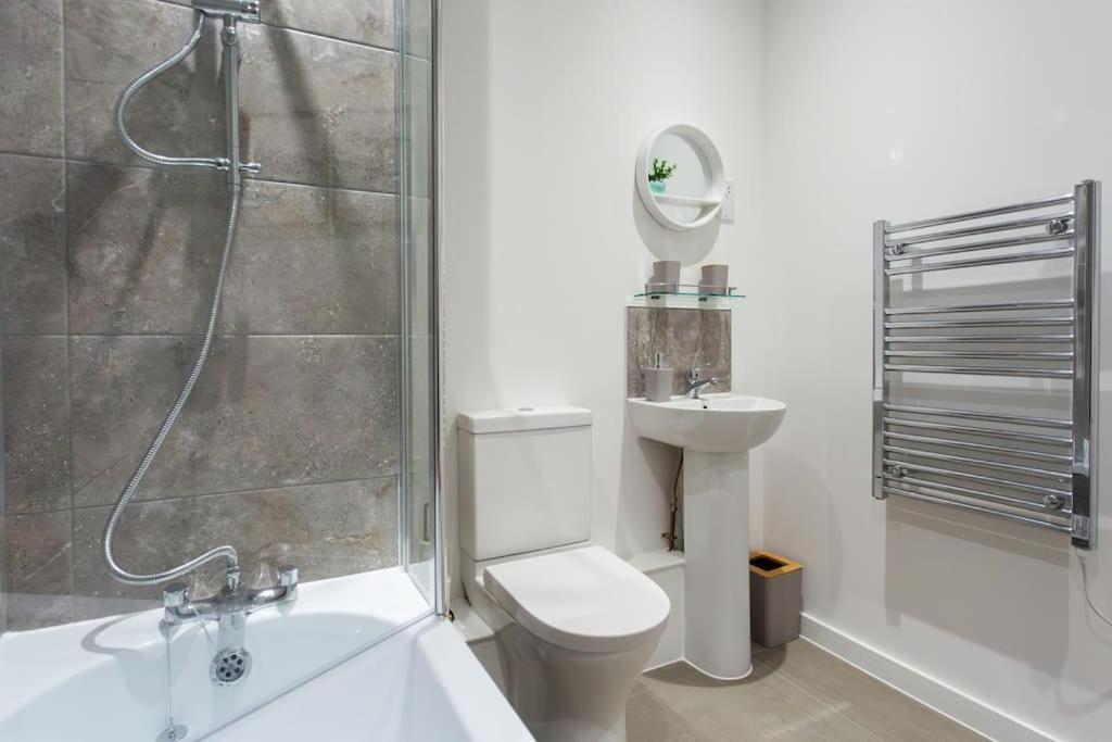 Polly'S Place Apartment Taunton & Free Off Road Parking & Wifi Eksteriør billede
